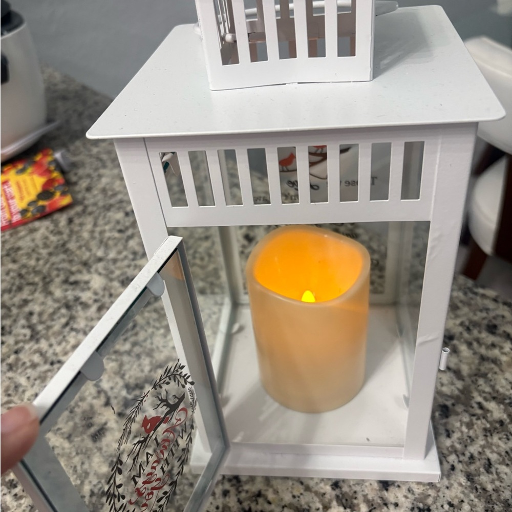 White Memorial Lantern with flickering LED candle - Picture 5 of 11